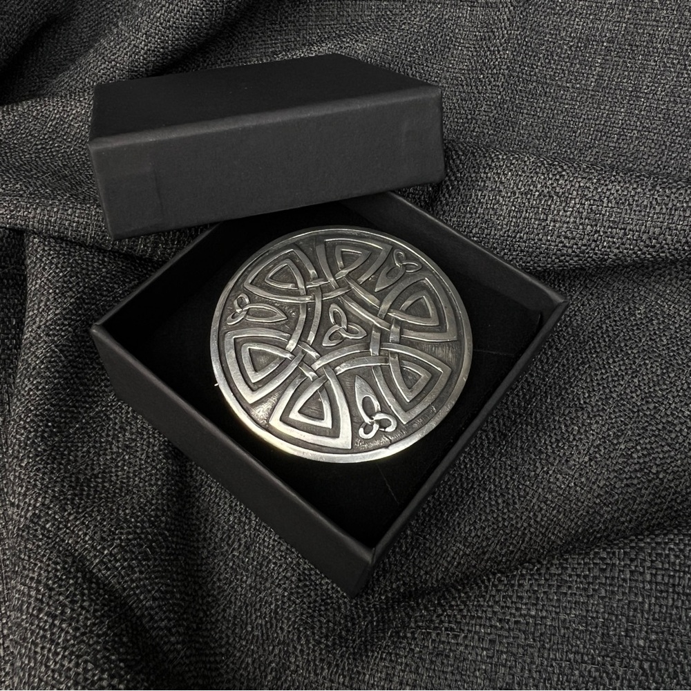 Large Pewter Celtic Design Brooch Plaid Accessory Open Ocean Scottish Irish